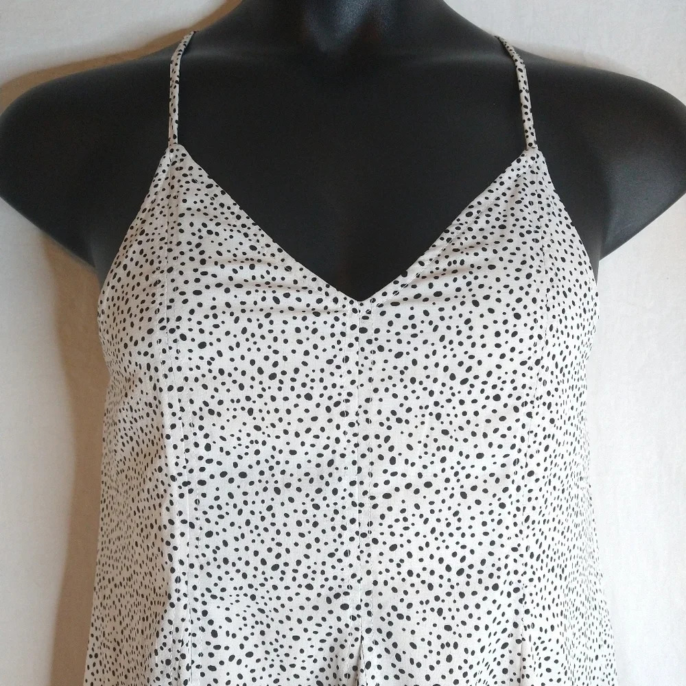 Comfortable Dotted Sun Dress NWT ๐ - Picture 4 of 14
